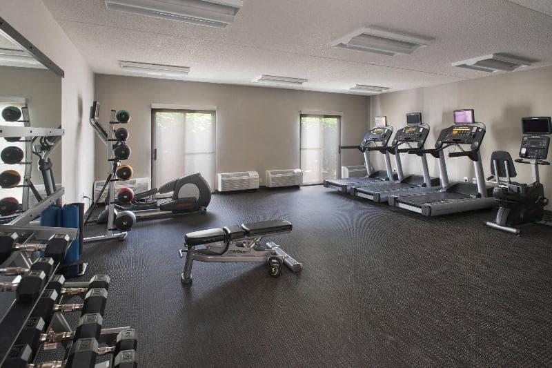 Courtyard By Marriott Lincroft Red Bank 2