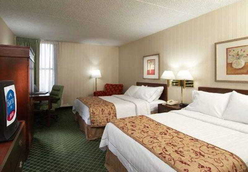 Fairfield Inn East Rutherford Meadowlands photo 1