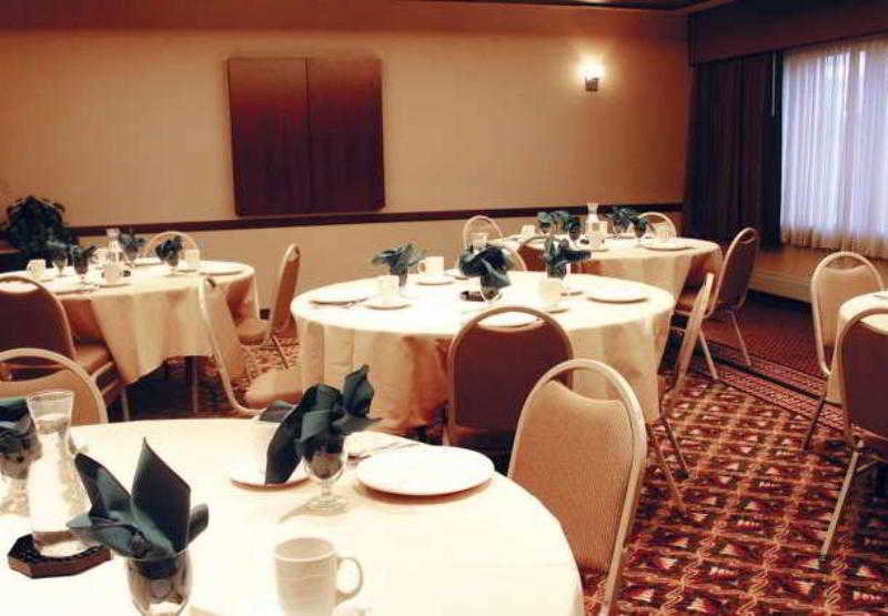 Courtyard Minneapolis St. Paul Roseville By Marriott 4