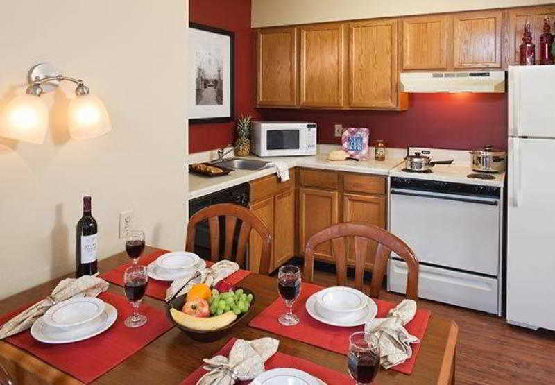 Residence Inn Minneapolis St. Paul/Roseville 5