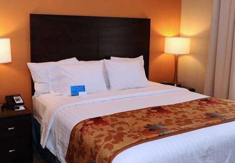 Fairfield Inn & Suites Slippery Rock 4