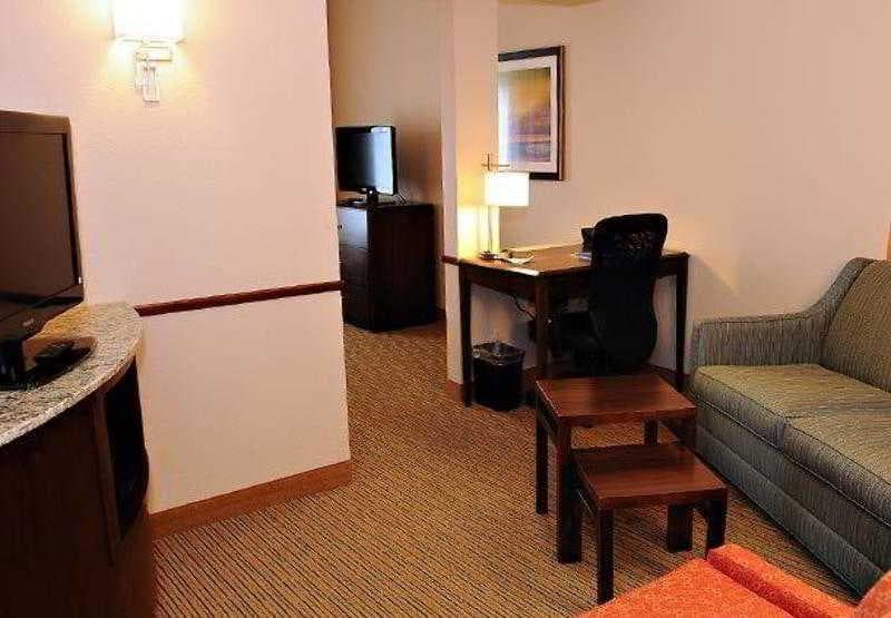 Fairfield Inn & Suites Slippery Rock 5