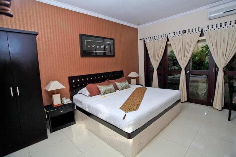 Heliconia Villa photo 1