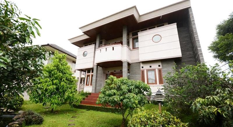 Setra Priangan Guest House main