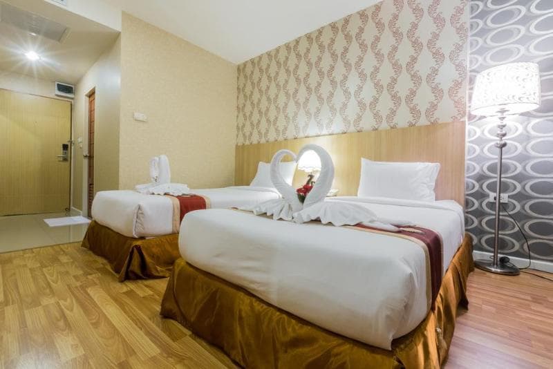 Three Seasons Place Hotel 3