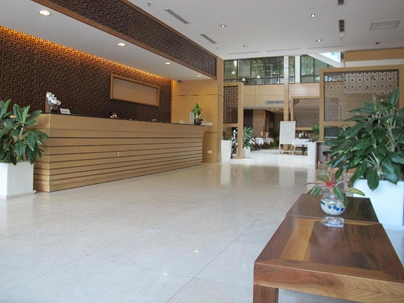 Nhi Phi Hotel Nha Trang main