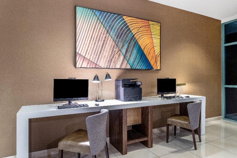 Crowne Plaza Los Angeles Harbor Hotel 2