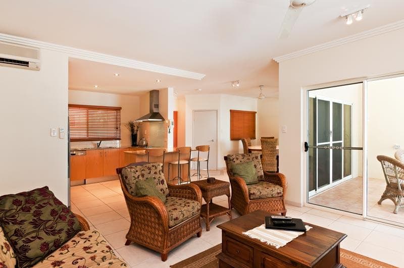 Agincourt Beachfront Apartments 3
