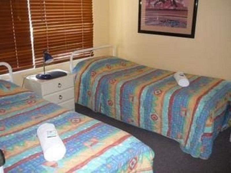 Bayviews And Harbourview Holiday Apartments 4