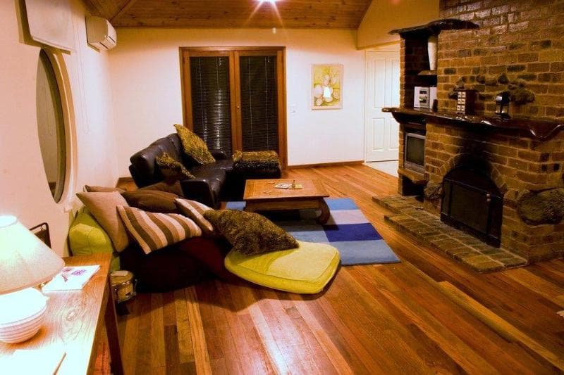Hunchy Hideaway (Adults Only) 4