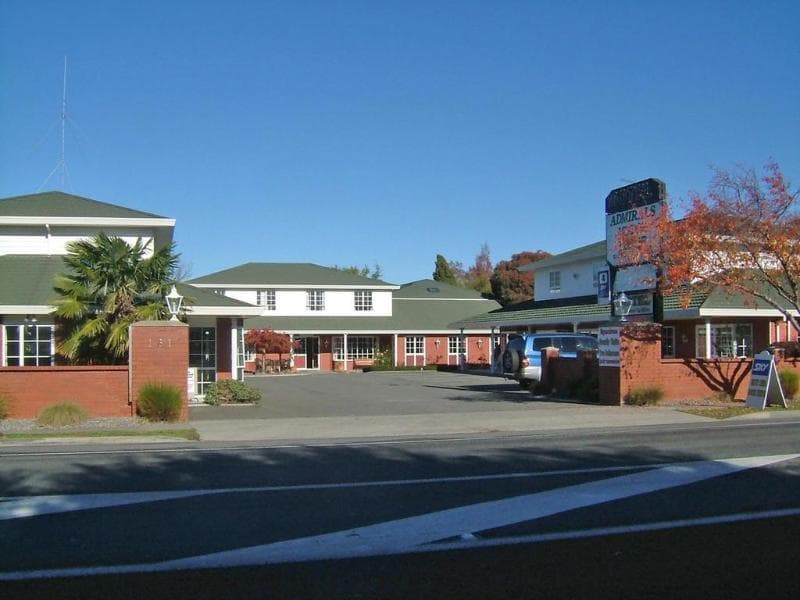 Admirals Motor Lodge 5