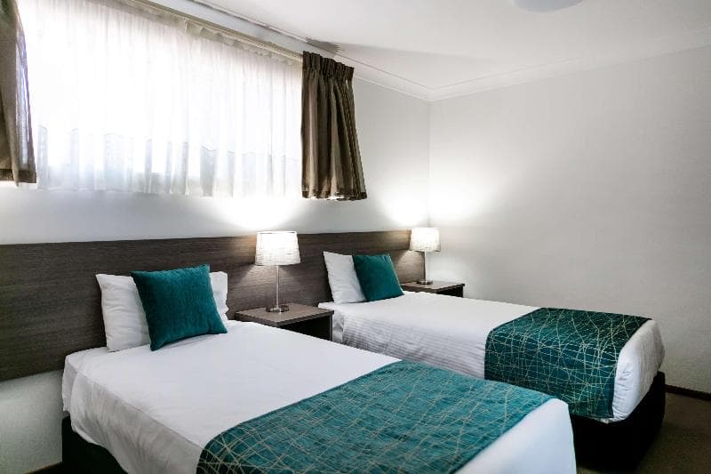 Best Western Plus Ambassador Orange 3