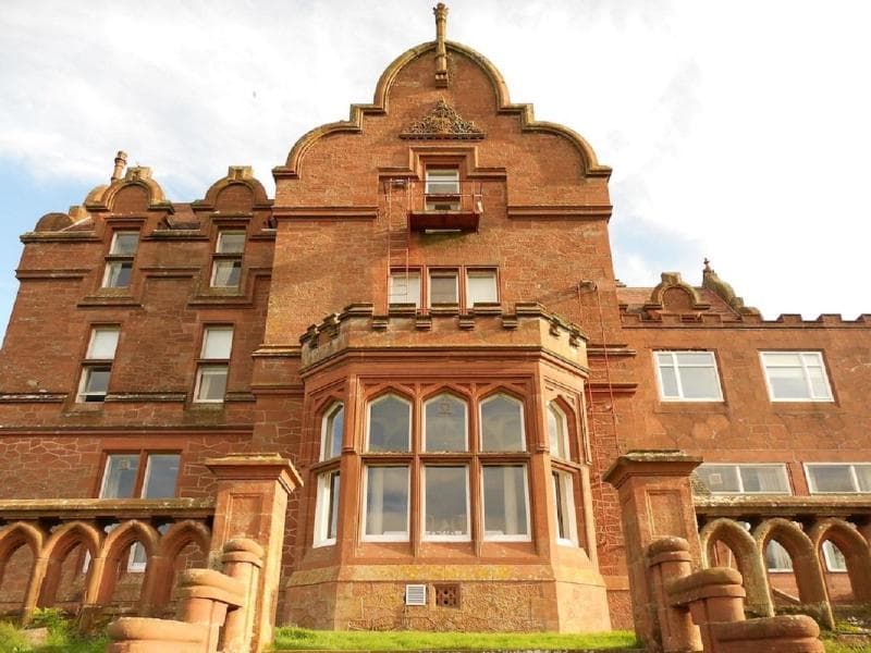Adamton Country House 2