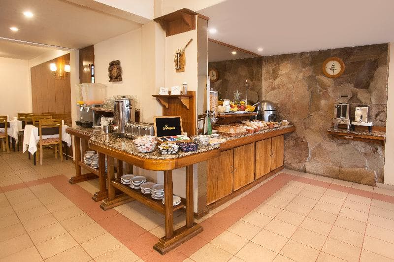 Hotel Carolla Gold 3
