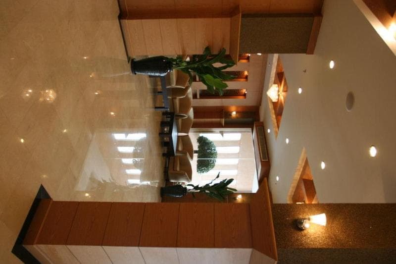 The Rich Hotel main