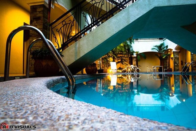 Bayfront Hotel main