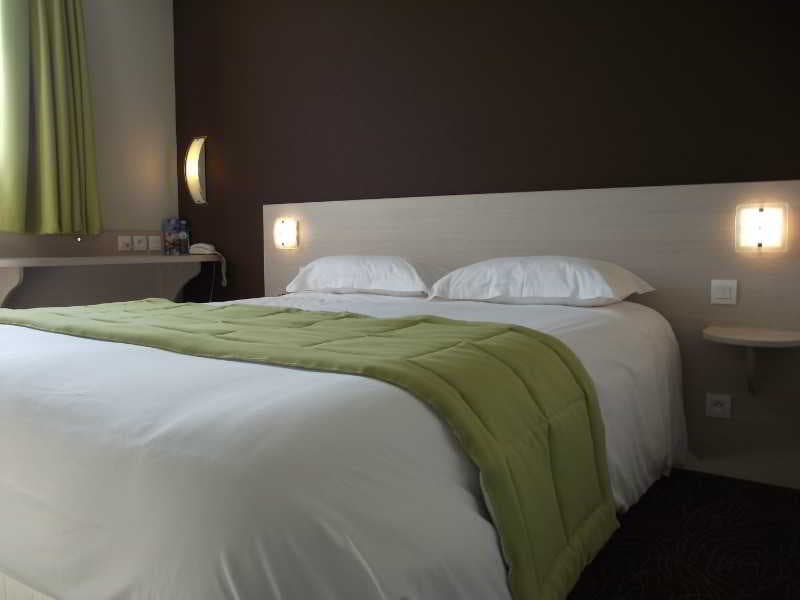 Brit Hotel L'adresse 4