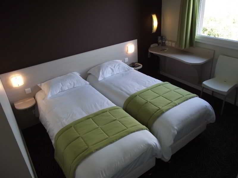 Brit Hotel L'adresse main