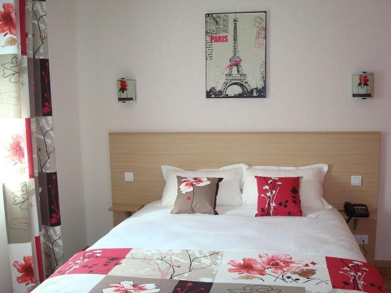 Brit Hotel Azur 3