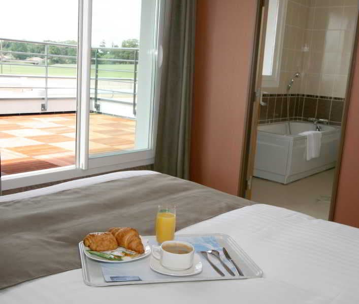 Brit Hotel du Parc - Fougères 3