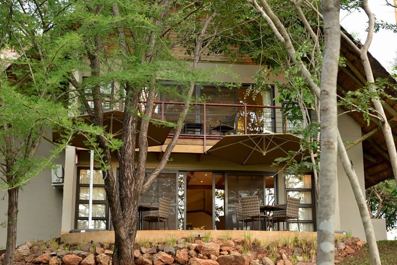 Victoria Falls Safari Suites photo 1