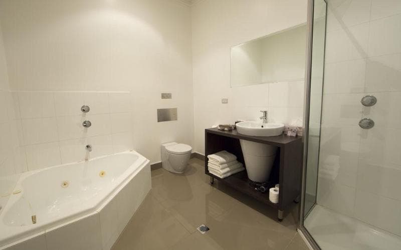 Ikon Hotel 5