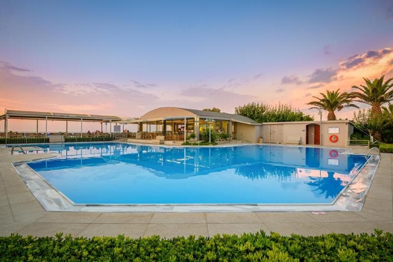 Marino's Beach Hotel Apartments 2
