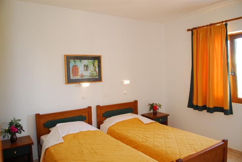 Apollo City Hotel 4