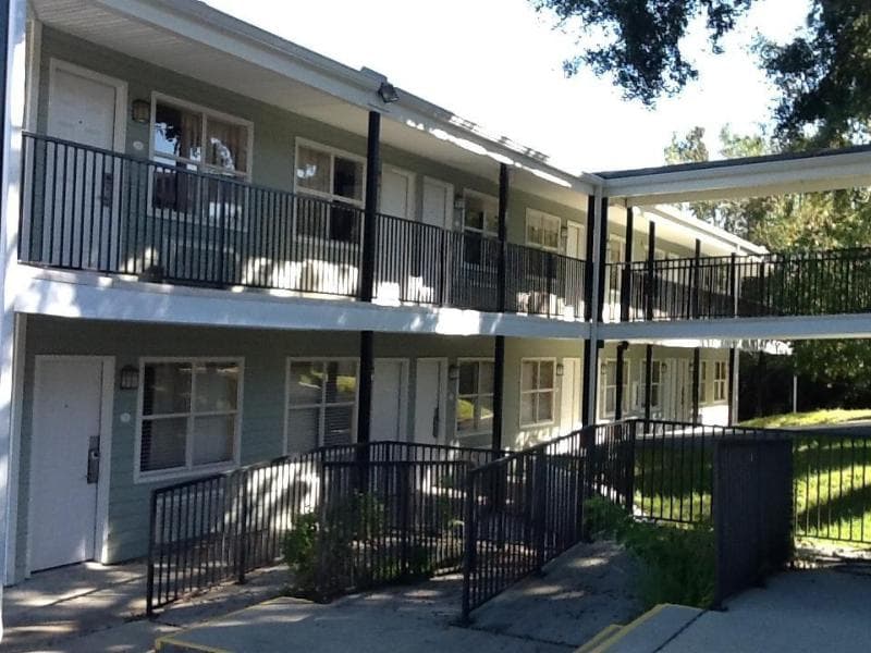 Quality Inn 4