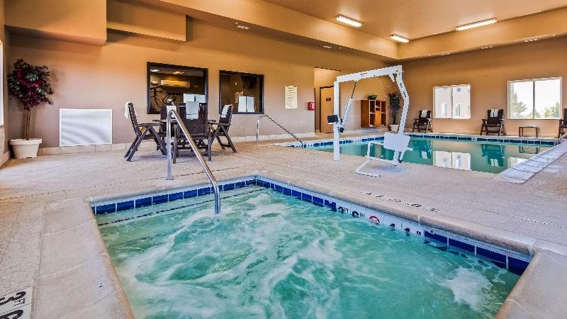 Best Western Plus Carousel Inn & Suites 5