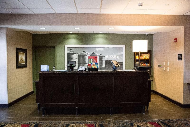 Hampton Inn & Suites Bismarck Northwest 5