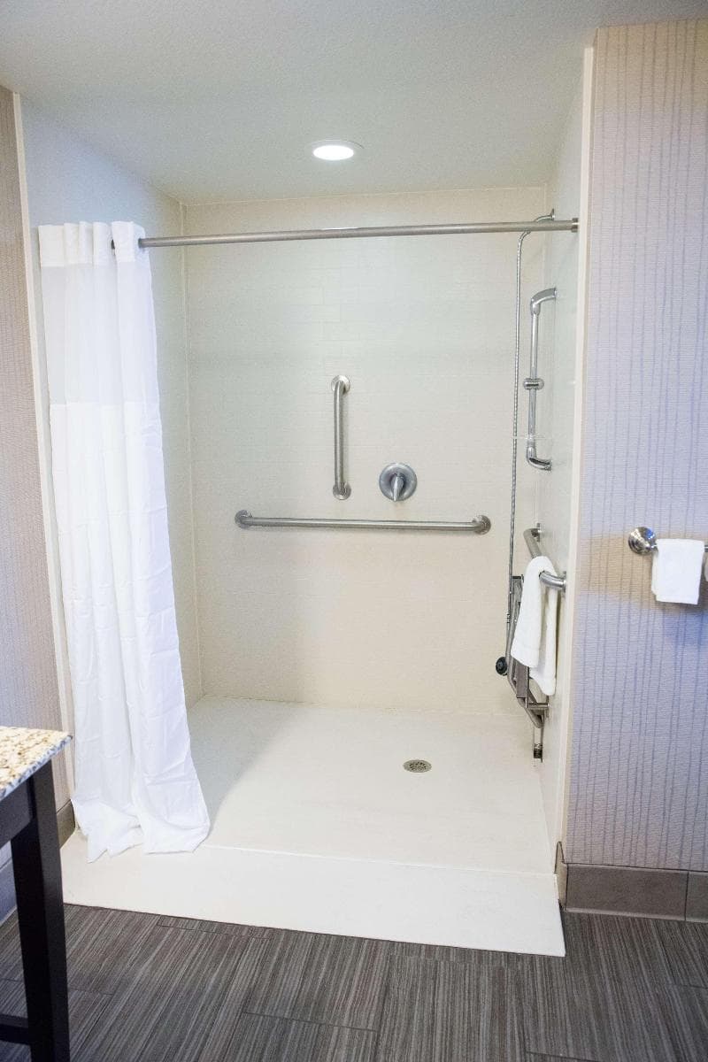 Hampton Inn & Suites Bismarck Northwest 4