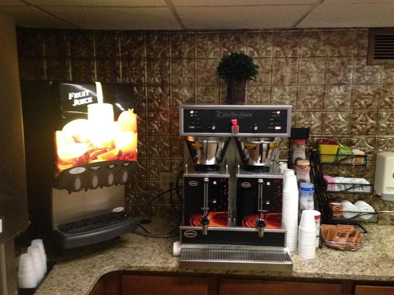 Everspring Inn And Suites 3