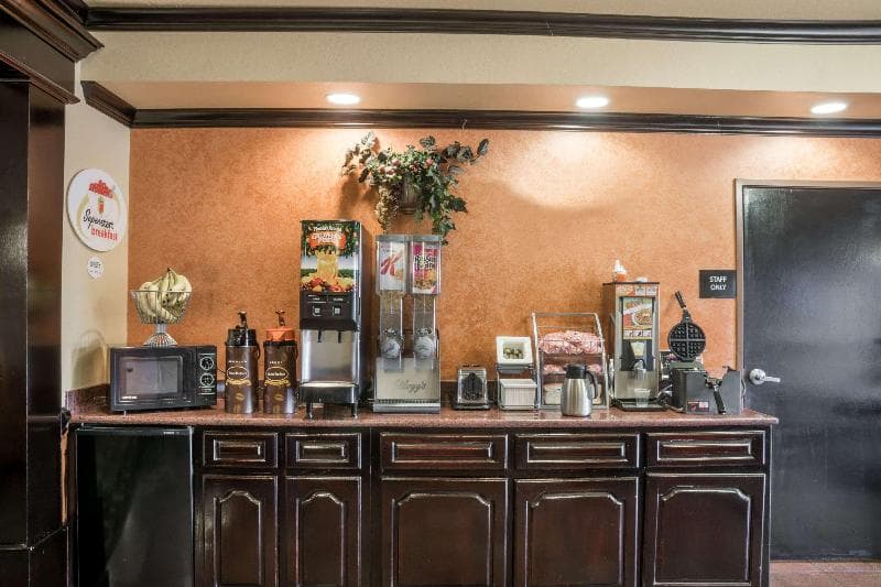 Econo Lodge Beaumont I-10 South photo 1