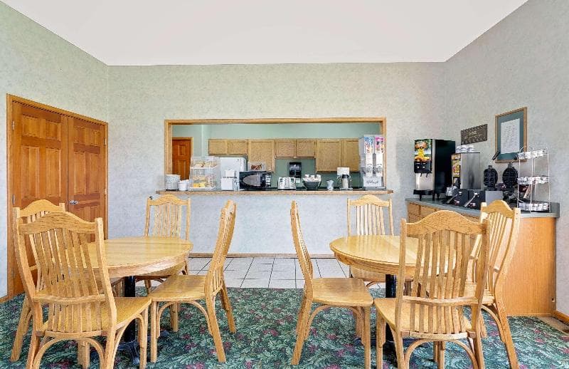 Super 8 By Wyndham Belgrade/Bozeman Airport 5