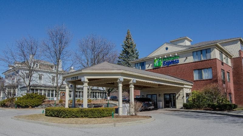 Holiday Inn Express South Burlington 1