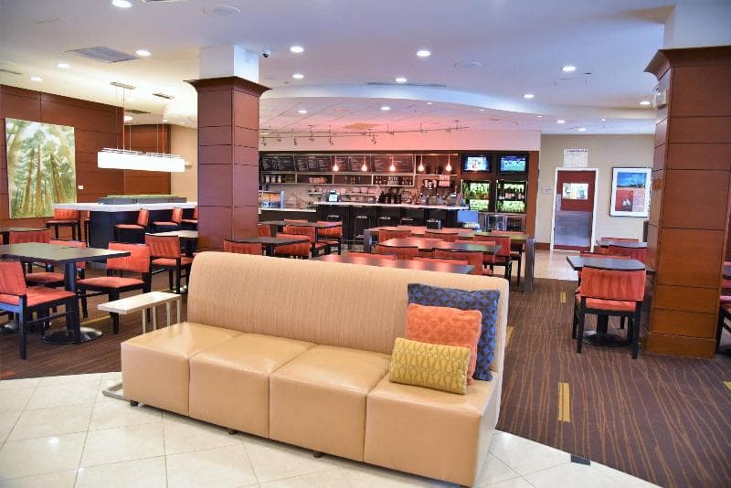 Courtyard By Marriott 2