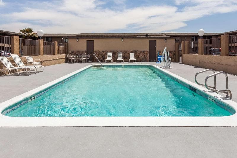 Travelodge By Wyndham Victorville 2
