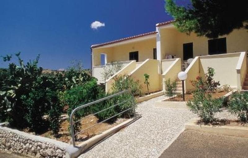 Villaggio Turistico Defensola 4