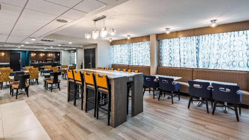Best Western Plus Bloomington East Hotel 5