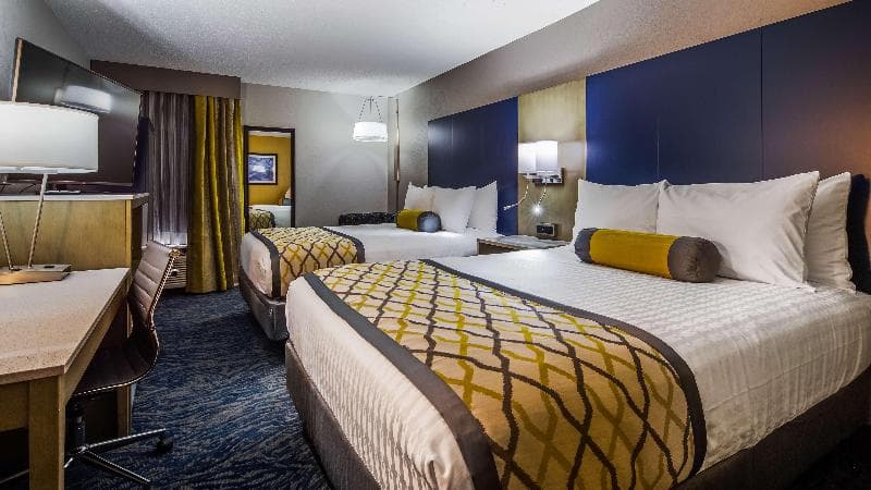 Best Western Plus Bloomington East Hotel 3