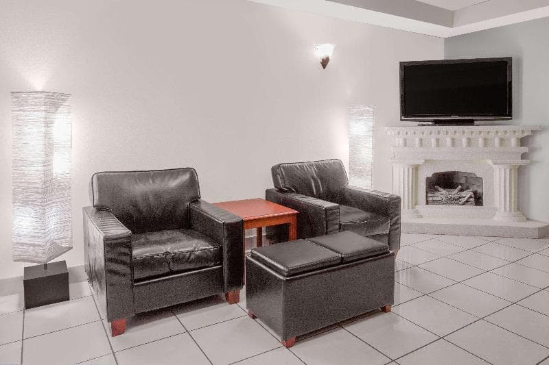 Days Inn by Wyndham Portage 4