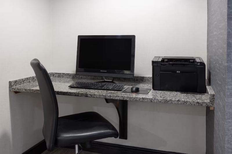 La Quinta Inn by Wyndham Buffalo Airport photo 1