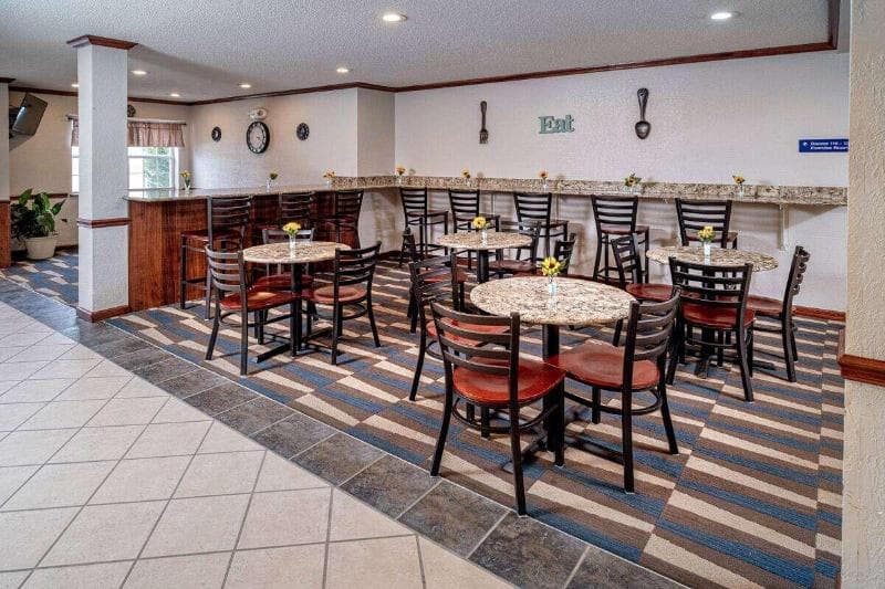Microtel Inn & Suites By Wyndham Beckley East 5