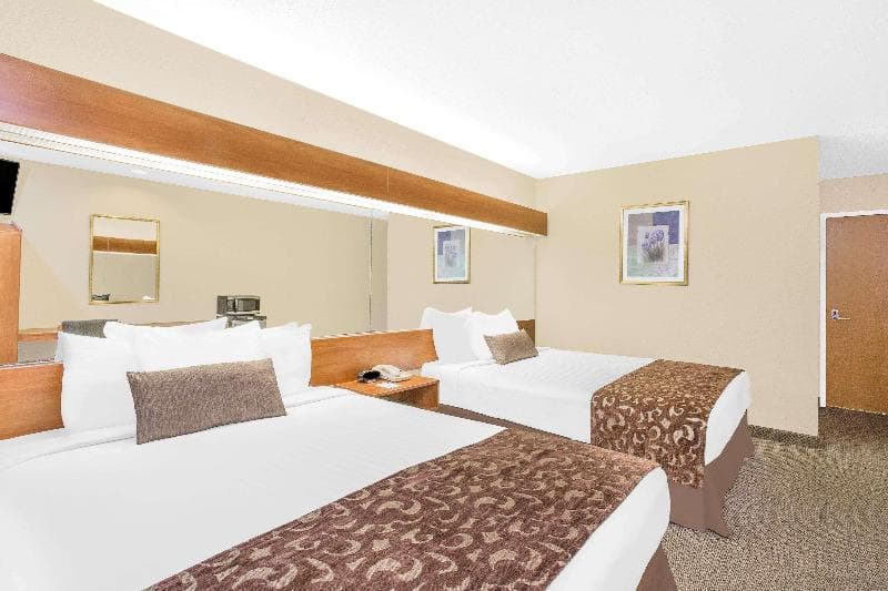 Microtel Inn & Suites By Wyndham Beckley East 4