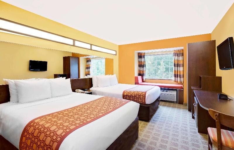 Microtel Inn & Suites by Wyndham Princeton 4