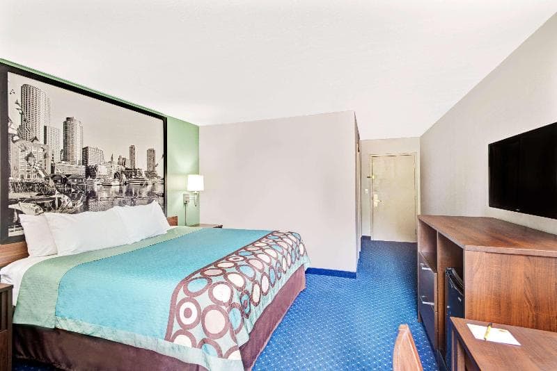 Super 8 by Wyndham Brockton 3