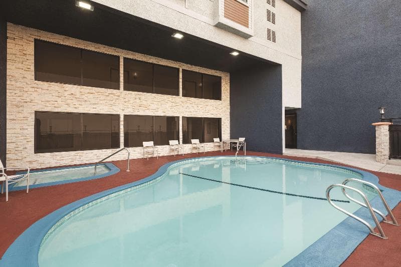 Country Inn & Suites By Radisson Bakersfield Ca 5