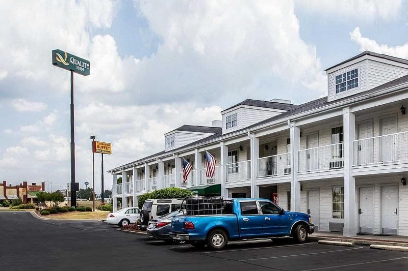 Quality Inn 3