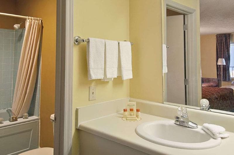 Econo Lodge Cheraw 5